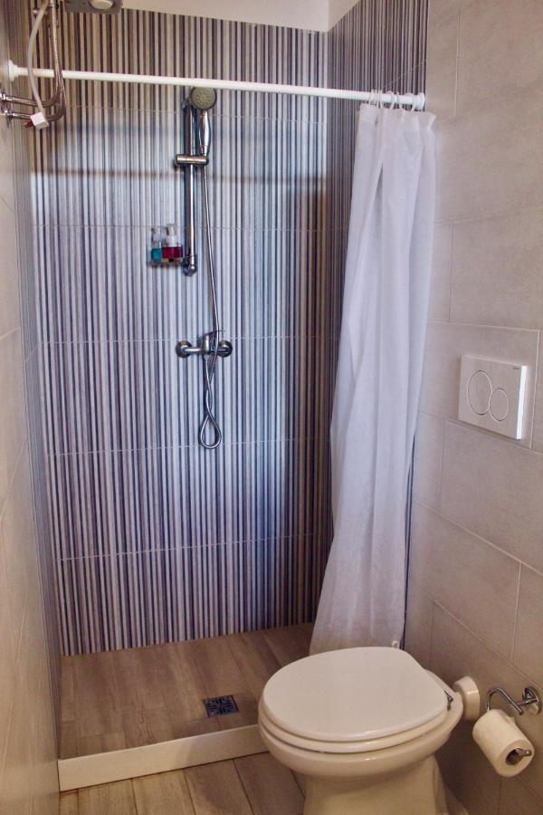 Lo Yacht Hotel Porto Cesareo Bagian luar foto